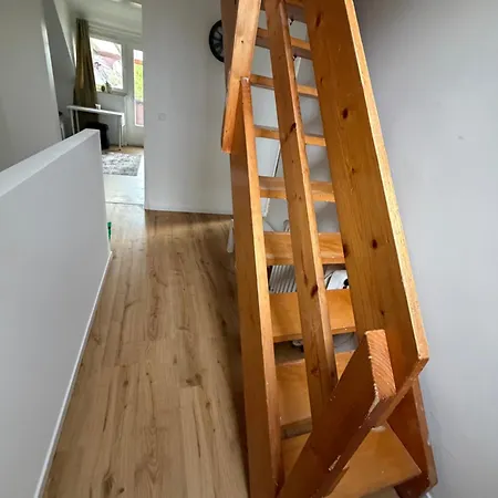 Grosses Haus In *